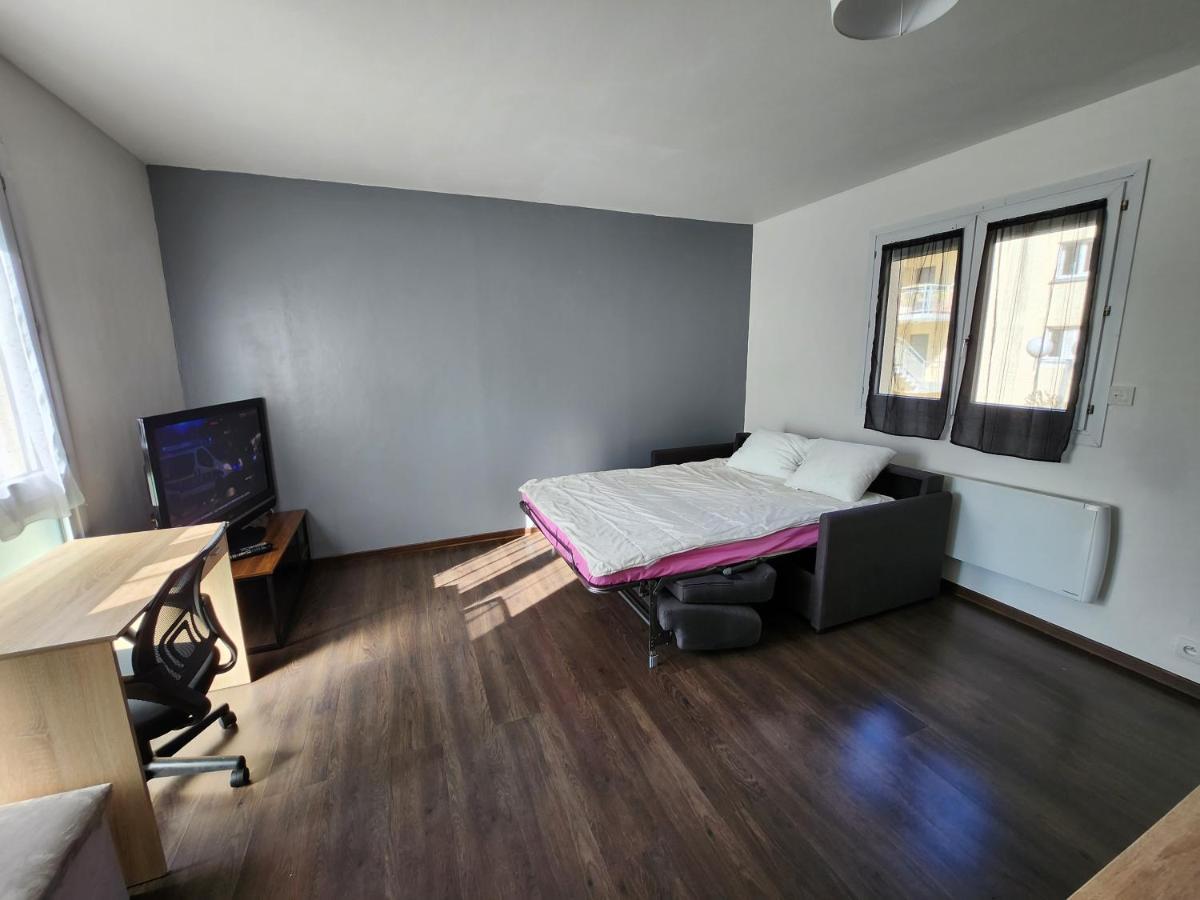 Le Pied A Terre Parisien - 77/94 Apartment ปงโตล-กงโบล ภายนอก รูปภาพ